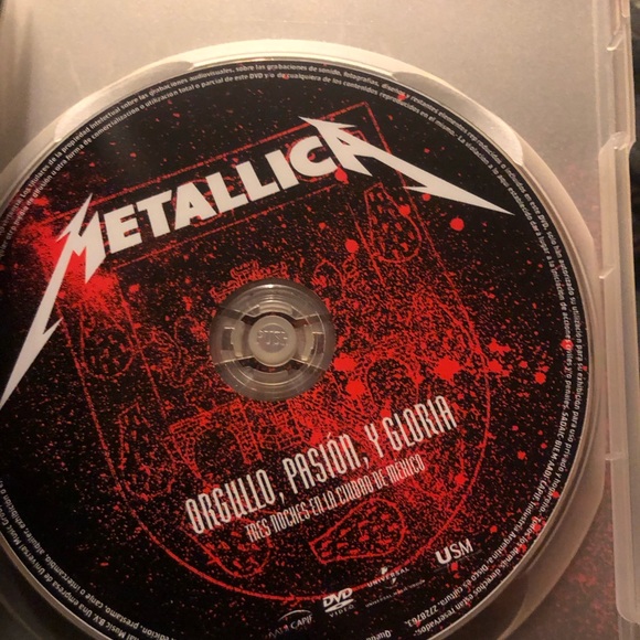 Metallica - Orgullo Pasion Y Gloria: Tres Noches En Mexico Live concert - Picture 8 of 10